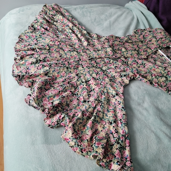 Nostalgia Vintage Floral Ruffle Dress Size Medium - Picture 3 of 11